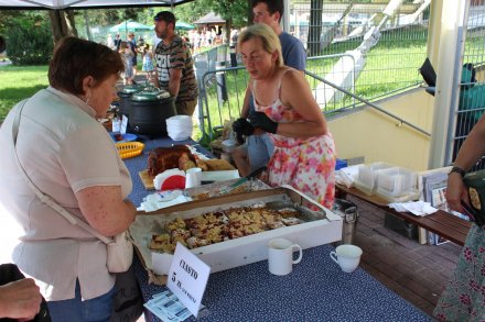 Stoisko gastronomiczne ze sprzedażą na rzecz Krystiana
